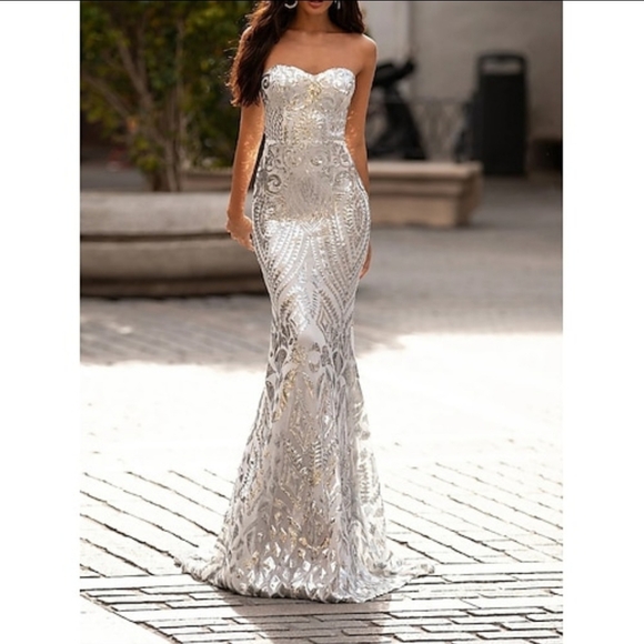 Evening dress - Picture 1 of 1